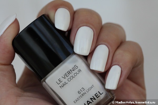 Chanel Le Vernis Nail Colour 613 Eastern Light