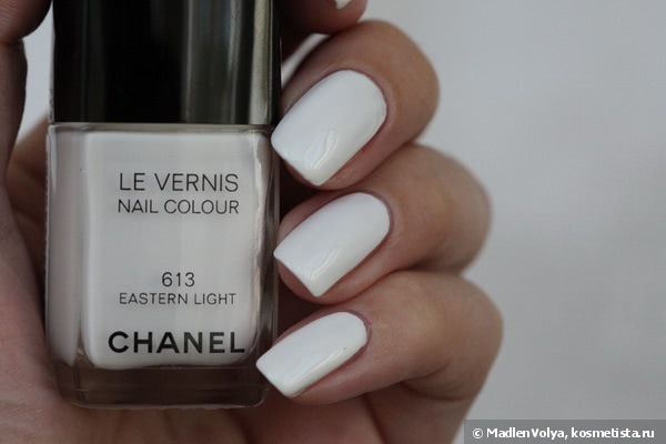 Chanel Le Vernis Nail Colour 613 Eastern Light
