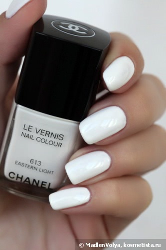 Chanel Le Vernis Nail Colour 613 Eastern Light