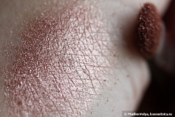 MAC Pigment Colour Powder в оттенке Tan