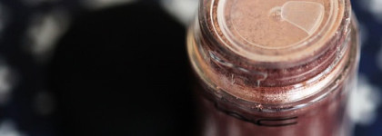 MAC Pigment Colour Powder в оттенке Tan