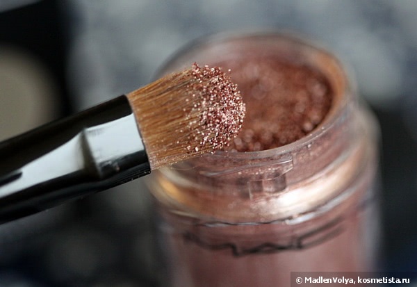 MAC Pigment Colour Powder в оттенке Tan