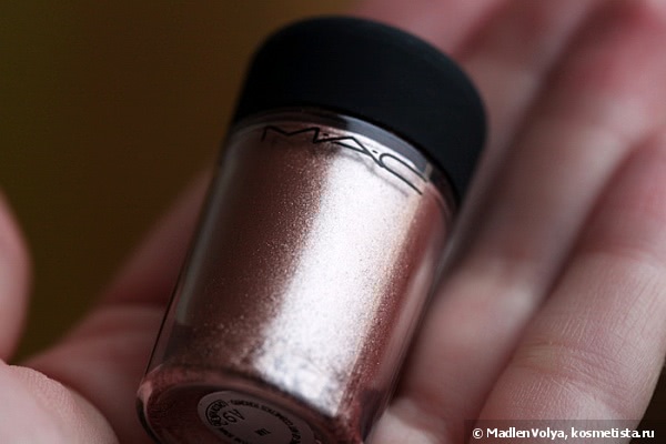 MAC Pigment Colour Powder в оттенке Tan