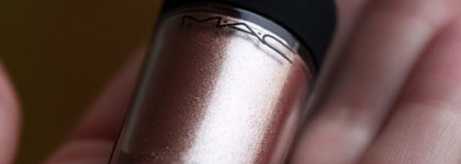 MAC Pigment Colour Powder в оттенке Tan