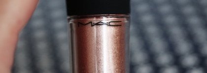 MAC Pigment Colour Powder в оттенке Tan