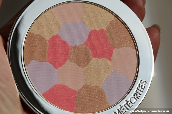 Guerlain Meteorites Compact Light-Revealing Powder #4 Dore/Golden Spring 2015