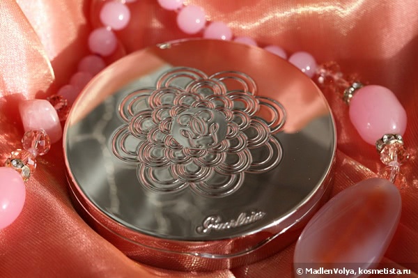 Guerlain Meteorites Compact Light-Revealing Powder #4 Dore/Golden Spring 2015