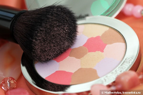 Guerlain Meteorites Compact Light-Revealing Powder #4 Dore/Golden Spring 2015