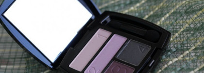 Avon True Color Eyeshadow Quad в оттенке Purple Haze