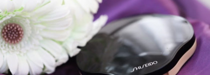 Shiseido Sheer And Perfect Compact Evens Tone, Smoothes Pores, Oil-free SPF 15 Компактная пудра с полупрозрачной текстурой в оттенке В20