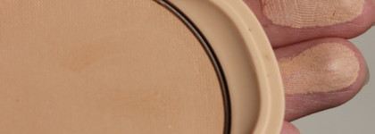 Shiseido Sheer And Perfect Compact Evens Tone, Smoothes Pores, Oil-free SPF 15 Компактная пудра с полупрозрачной текстурой в оттенке В20