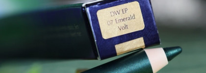 Estee Lauder Double Wear Stay-In-Place Eye Pencil #07 Emerald Volt