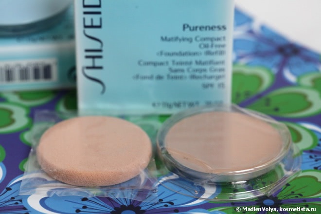 Shiseido Pureness Matifying Compact Oil-Free Foundation SPF 15 в оттенке 20 + Refill в оттенке 10