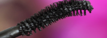 Helena Rubinstein Lash Queen Mascara Fatal Blacks Ultimate Eye-opening Effect Lifted Lashes & Captivating Volume 001 Magnetic Black