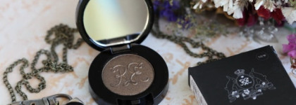 Rouge Bunny Rouge Long-lasting Eye Shadow #015 Abissinian Catbird Ожерелье Тимелии