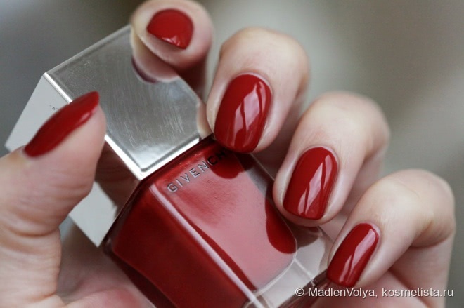 Givenchy Le Vernis Intense Color Satiny Shine Nail Lacquer #28 Rouge Acajou