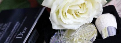 Dior Diorskin Nude Air Glowing Gardens Illuminating Powder With Kabuki Brush #001 Glowing Pink