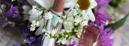 Essence Sheer & Shine Lipstick #04 Hidden Secret