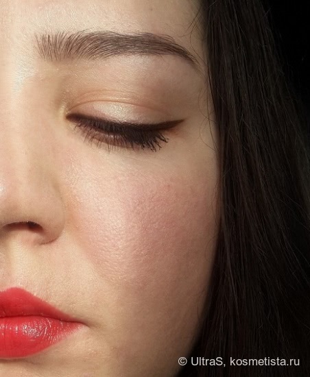 Guerlain La Petite Robe Noire deliciously shiny lip colour #Red Heels