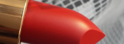 L'Oréal Paris Color Riche Collection Exclusive Pure Reds #Eva's Red