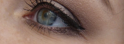 Моя любимица - чёрная подводка Artdeco High Precision Liquid Liner 01