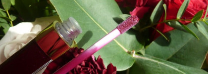 Сверкающая ягодка на губах - Chanel Levres Scintillantes Brillant Extreme Glossimer #175