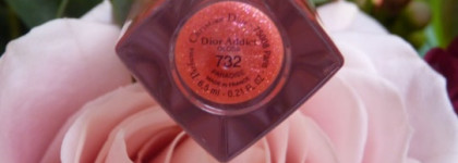 Ждём весну! Сверкающий блеск для губ «Мгновенный объем» Dior Addict Ultra Gloss Reflect #732 Paradise