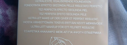 Я нашла свой идеал! Тональный крем «Естественное сияние» Chanel Vitalumiere Aqua Ultra Light Skin Perfecting Makeup SPF 15 #20 Beige