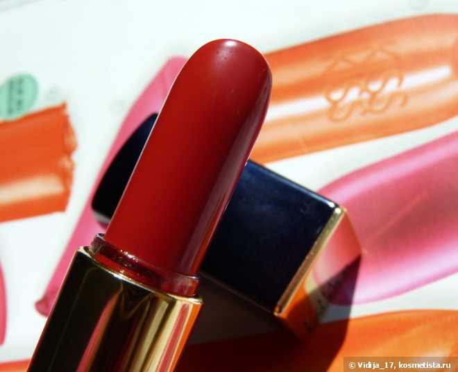 Подарочный набор от Estee Lauder- Pure Color Envy Sculpting Lipstik #340 Envious и Estee Lauder Pure Color Gloss #15 Garnet Desire