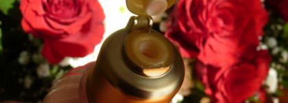 Нежное молочко для тела "Роза королевы" L'occitane Roses et Reines Jardin Secret Gentle Body Milk