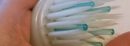 Kiko Cleansing Face Brush