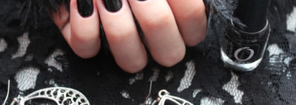 Таинственный звездно-черный Orly - Goth