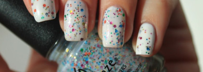 Вот уж точно Ловушка...China Glaze Nail Laquer It's a Trap-eze! 81120 и Sally Hansen Hard as Nails Xtreme Wear - White on 300