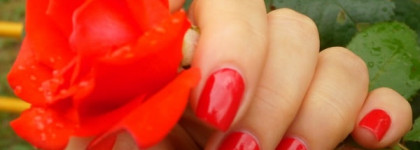 Lumene gloss&care nail polish 16 Blooming: лето в разгаре