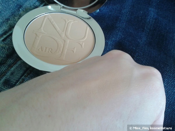 Diorskin Nude Air Healthy Glow Invisible Powder with kabuki brush #030 medium beige