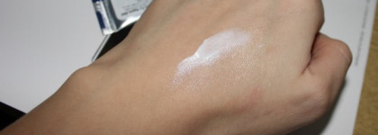 Два уходовых отличника от L'occitane: Moisturizing Shea Butter Lip Balm и Shea Butter Hand Cream