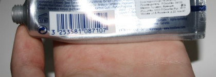 Два уходовых отличника от L'occitane: Moisturizing Shea Butter Lip Balm и Shea Butter Hand Cream