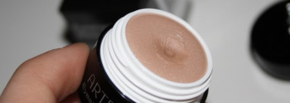 Баночка-выручалочка Artdeco Eyeshadow Base