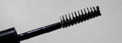 Естественные брови с Eva Mosaic Eye Brow Duo и Vivienne Sabo Fixateur