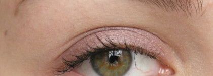 Смородиновый сок Clinique Lid Smoothie Antioxidant 8-Hour Eye Colour в оттенке 11 Currant Affair