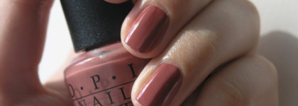 Королева оттенков - "пыльная роза" OPI Nail Lacquer R61 "Kreme De La Kremlin"