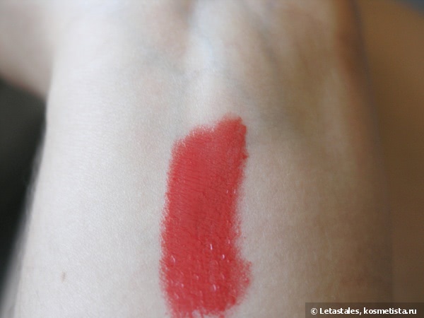 Revlon Colorburst Lip Butter 035 Candy Apple