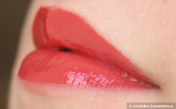 Revlon Colorburst Lip Butter 035 Candy Apple