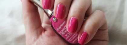 Незаслуженно забытый Sally Hansen Diamond Strength No Chip Nail Color 330 Fuchsia Bling Bling