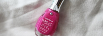 Незаслуженно забытый Sally Hansen Diamond Strength No Chip Nail Color 330 Fuchsia Bling Bling