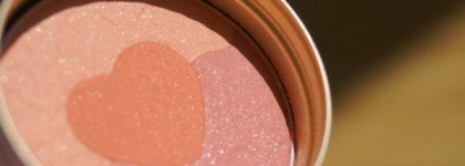 Румяна Holika Holika "Love Fantasy" Blusher в оттенке 02 Peach - тройные румяна с красивым и естественным сиянием