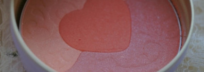 Румяна Holika Holika "Love Fantasy" Blusher в оттенке 02 Peach - тройные румяна с красивым и естественным сиянием