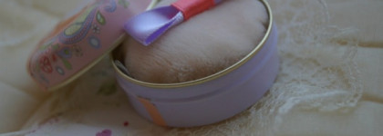 Румяна Holika Holika "Love Fantasy" Blusher в оттенке 02 Peach - тройные румяна с красивым и естественным сиянием