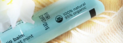 Бальзам для губ EOS Smoth Stick Lip Balm Sweet Mint - увлажняет лучше, чем " кругленькие родственники"