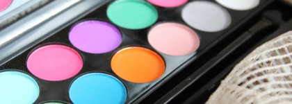 Sleek MakeUp i-Divine Ultra Mattes V1 Palette Brights Mineral Based Eye Shadow Palette #730